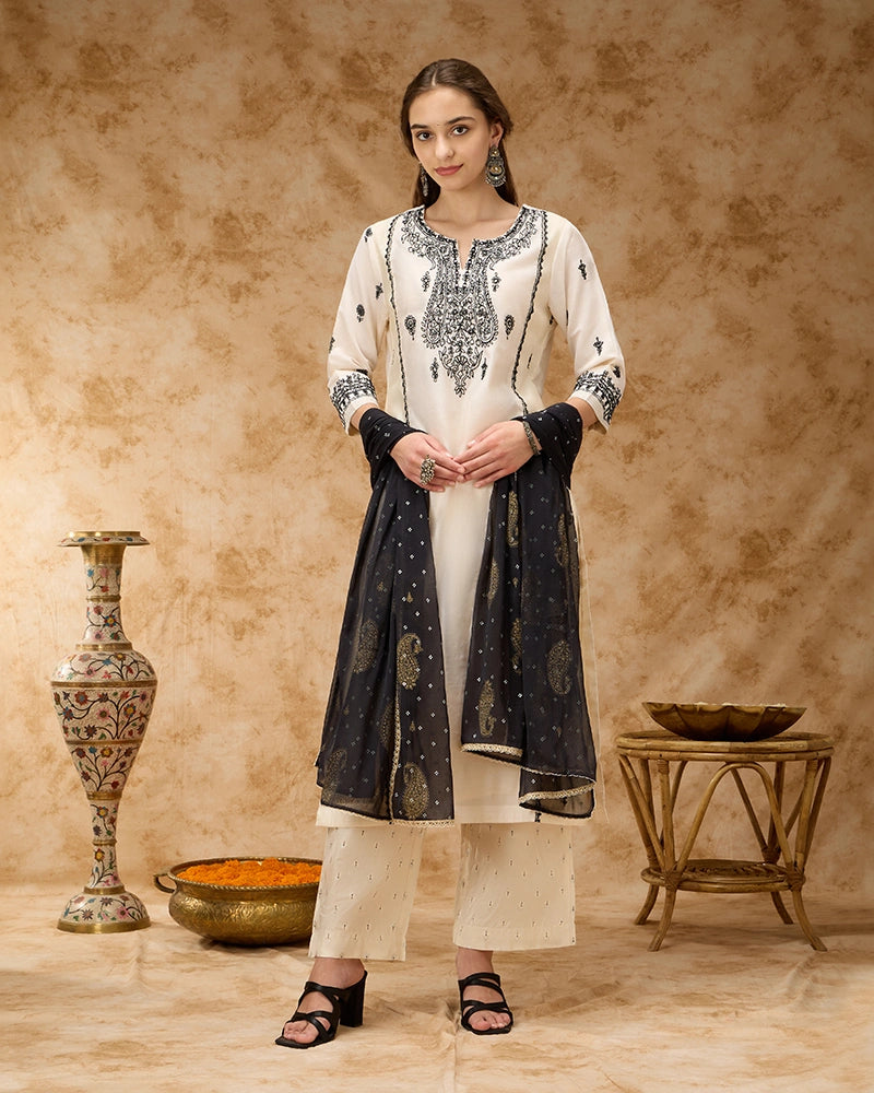 A-line embroidered kurta set - Off White