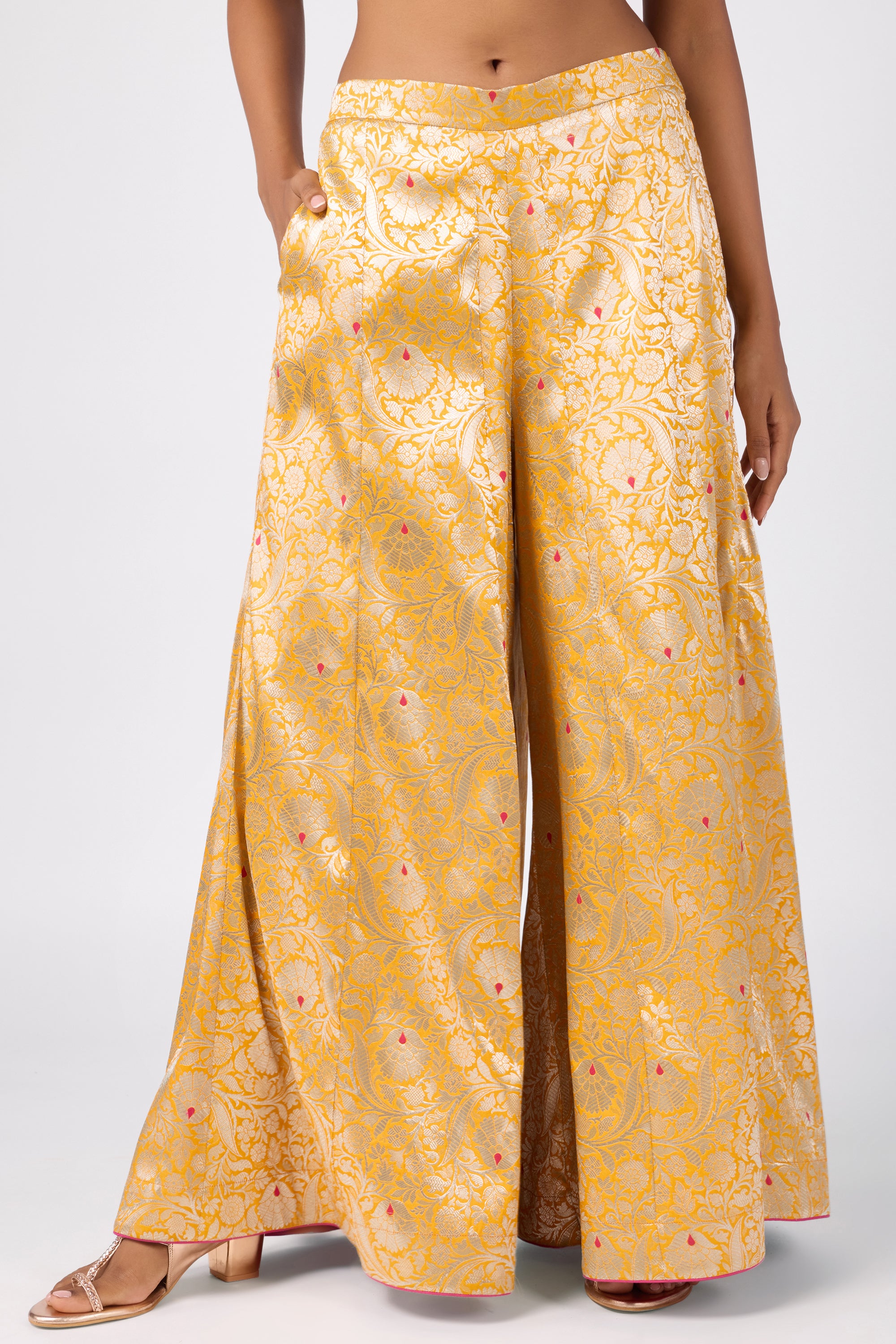 SALWAR KURTA DUPATTA (SKD)